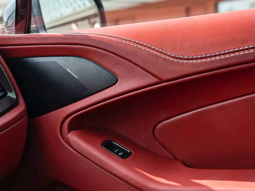 Aston Martin Vanquish — миниатюра 26
