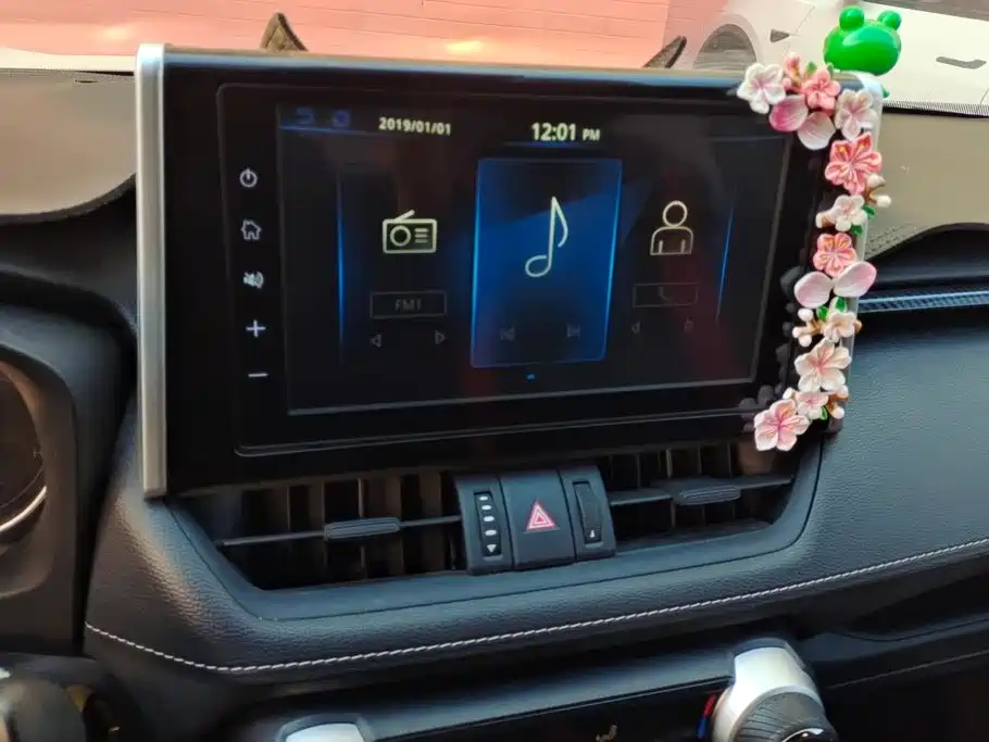 Toyota RAV4 — миниатюра 13