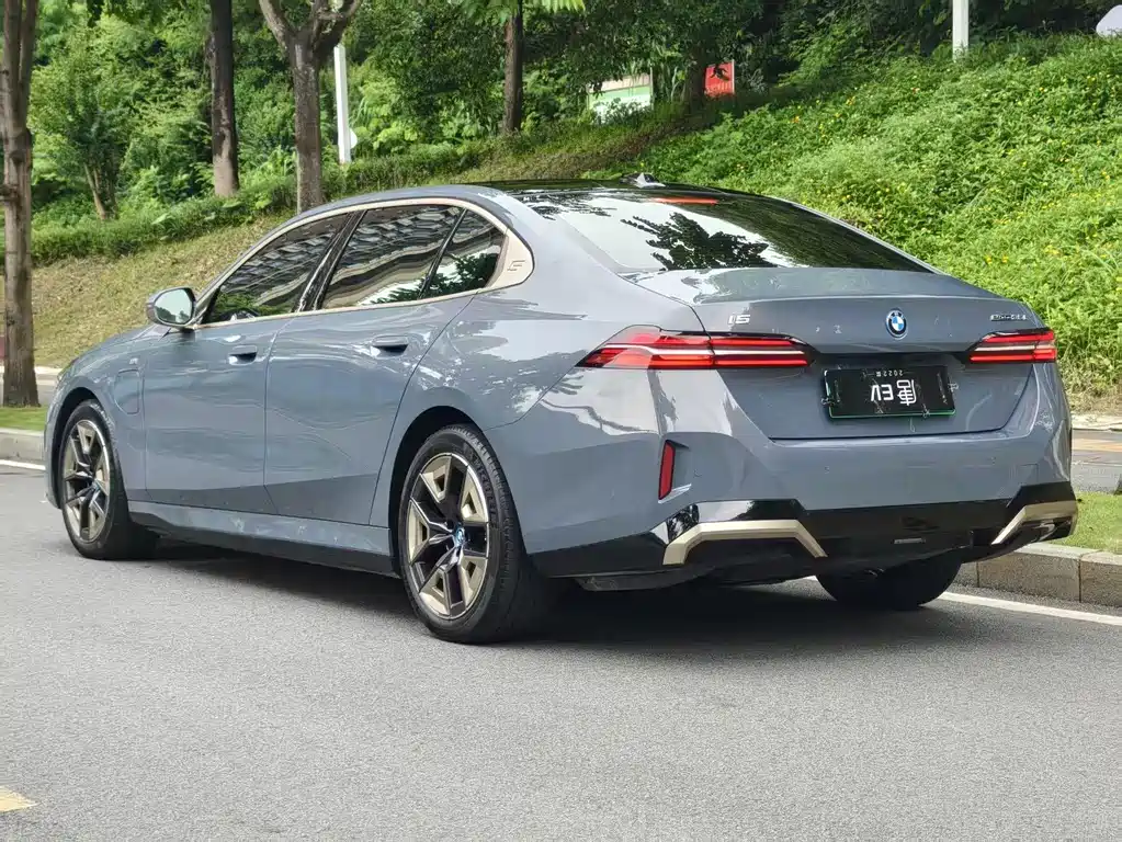 BMW i5 2024 eDrive 35L M Sport