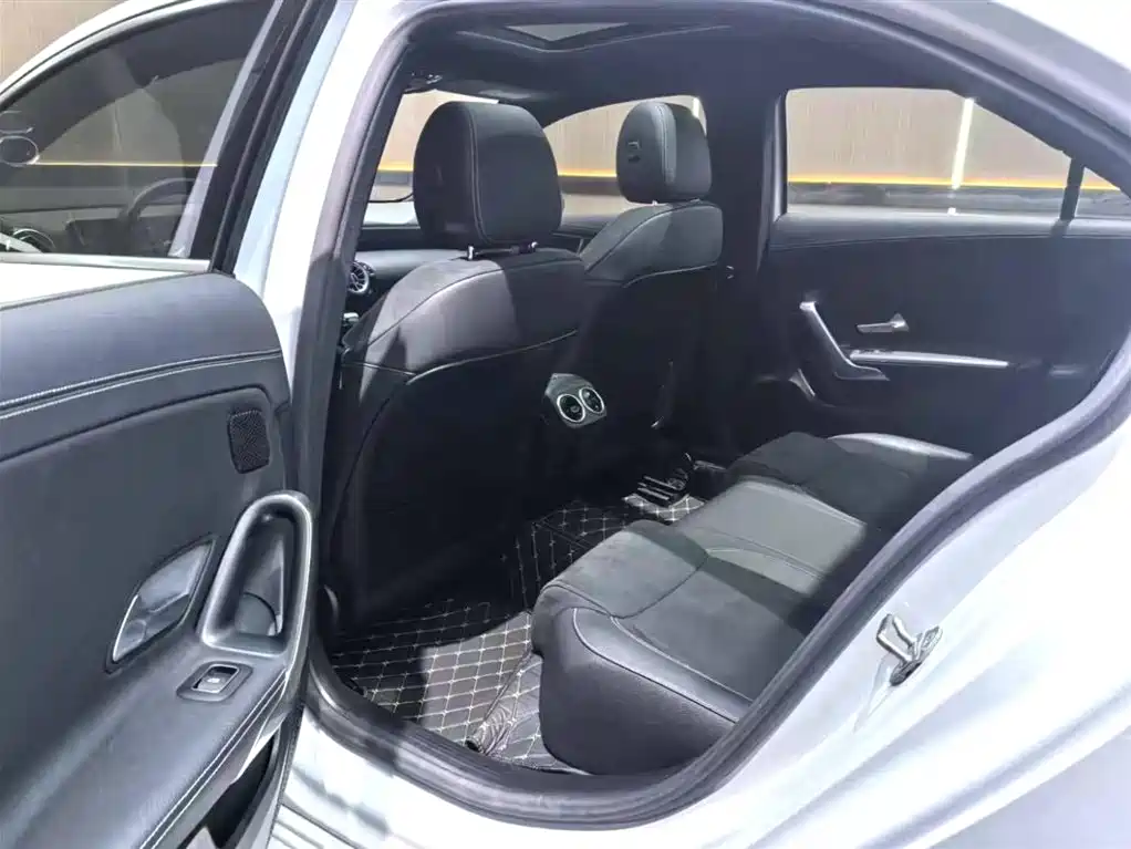 Mercedes-Benz A-Class A 2020 A 200 L Sport