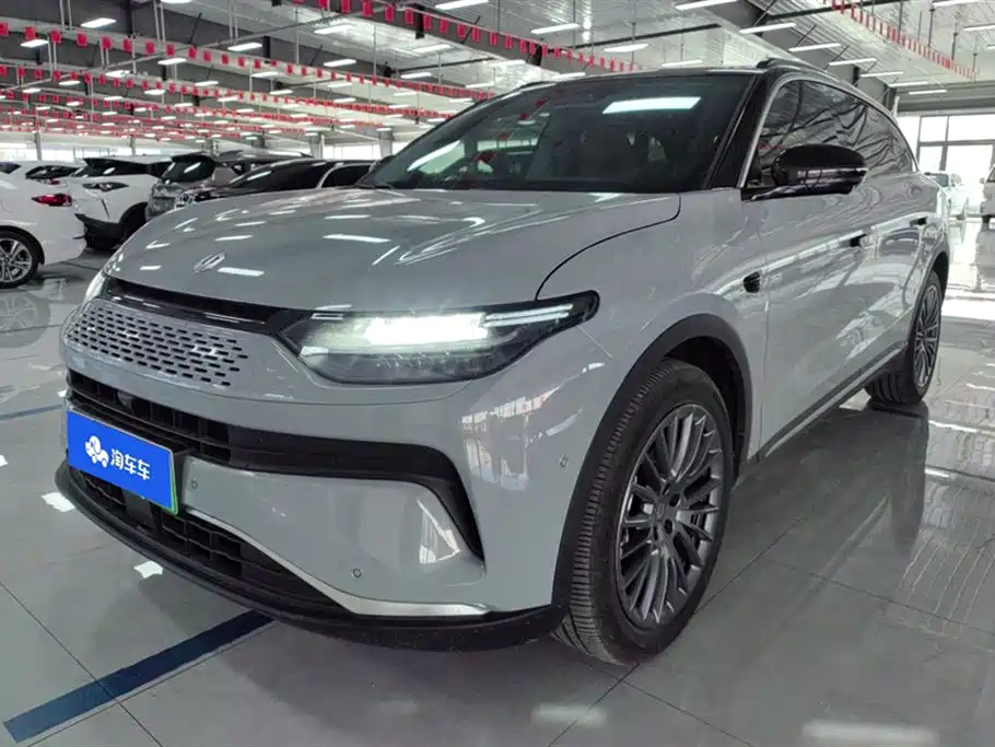 Leapmotor C11
