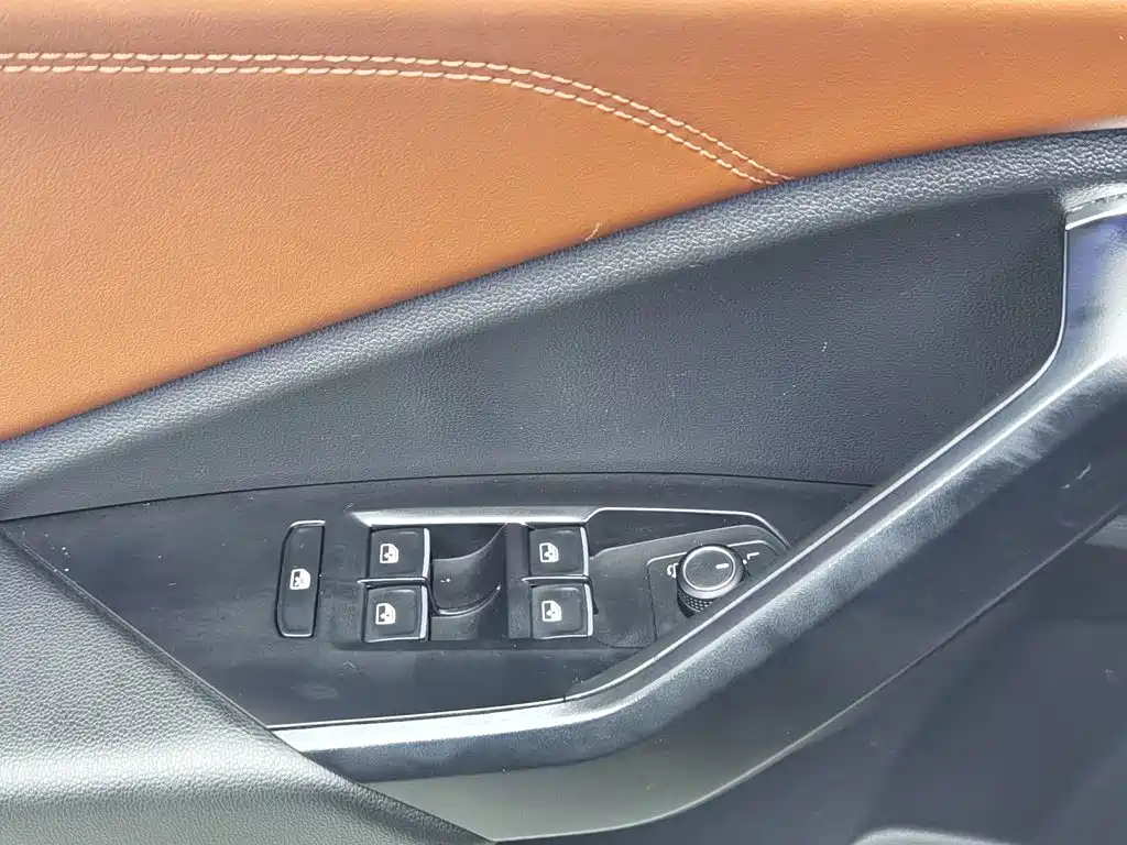 Volkswagen Sagitar — миниатюра 9