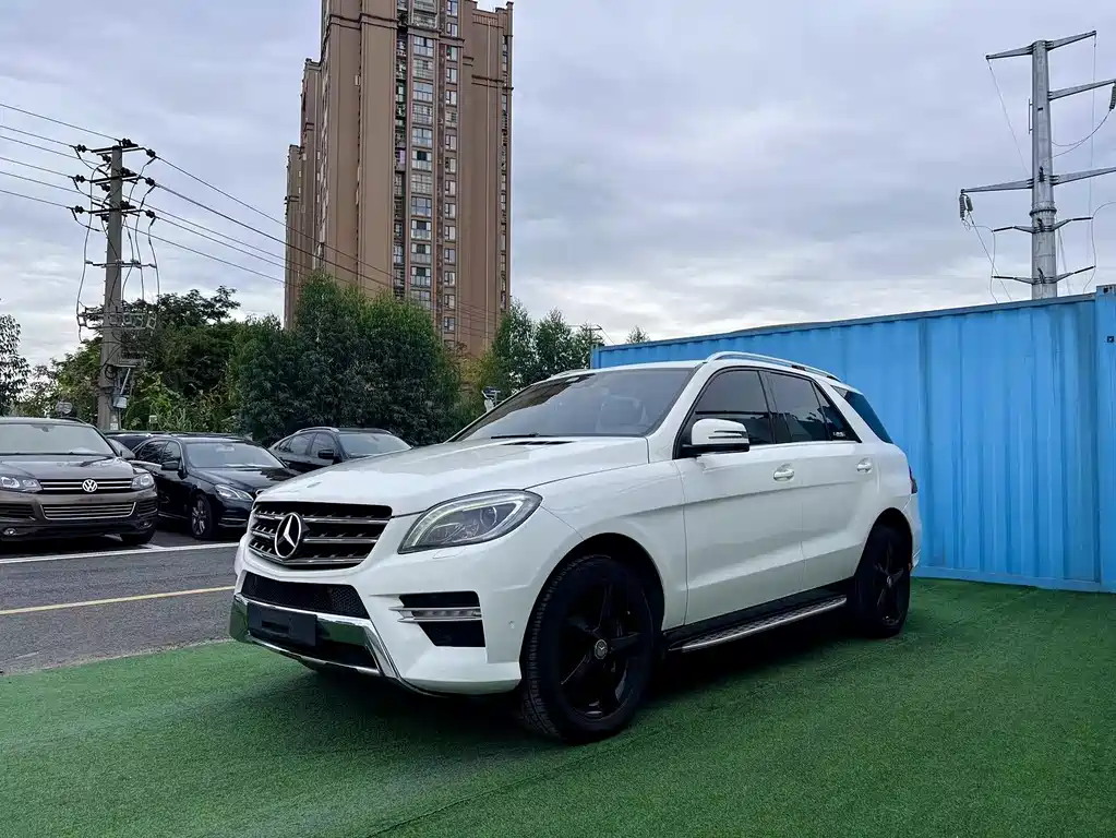 Mercedes-Benz M-Class 2013