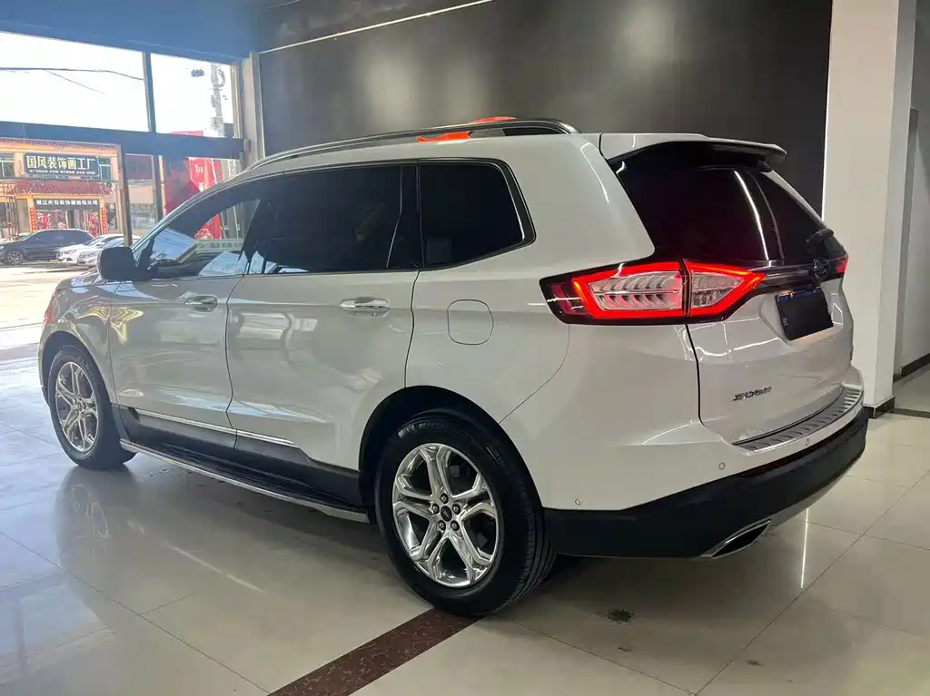 Ford Edge — миниатюра 4