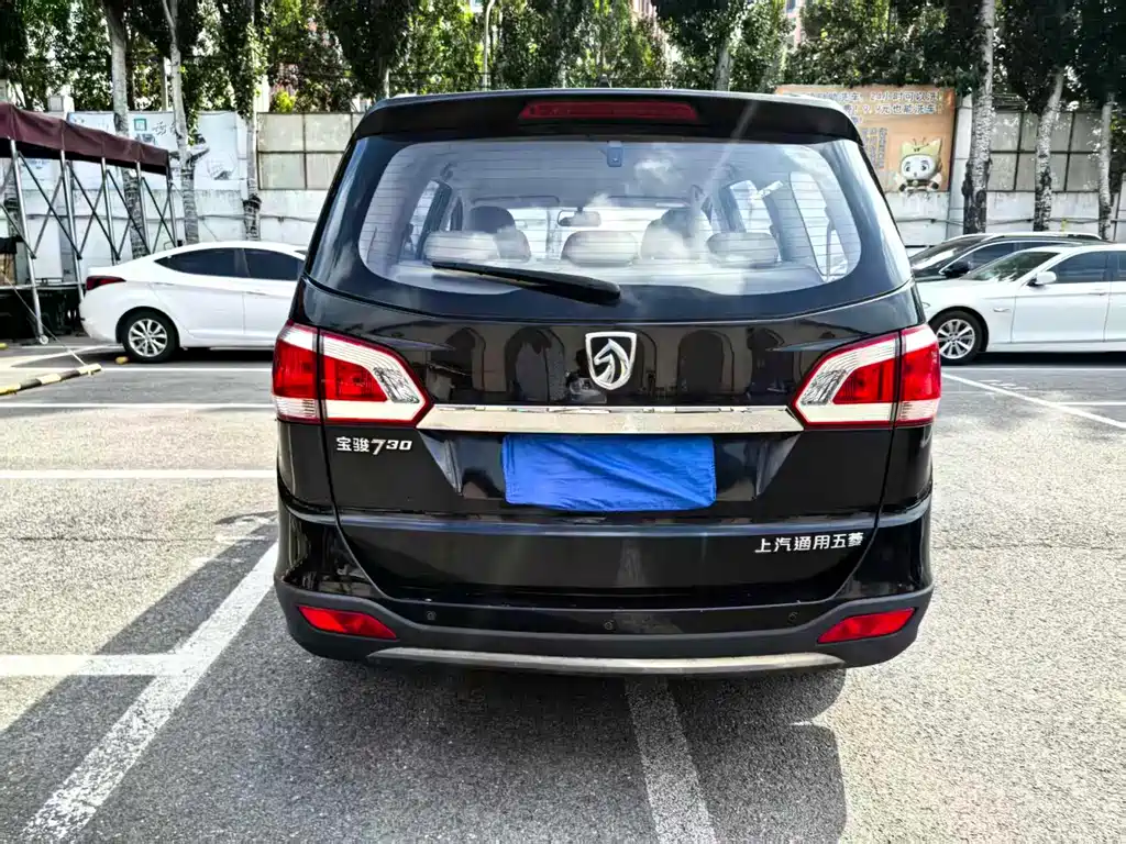 Baojun 730 2014 1.5L MT Comfort 7 мест