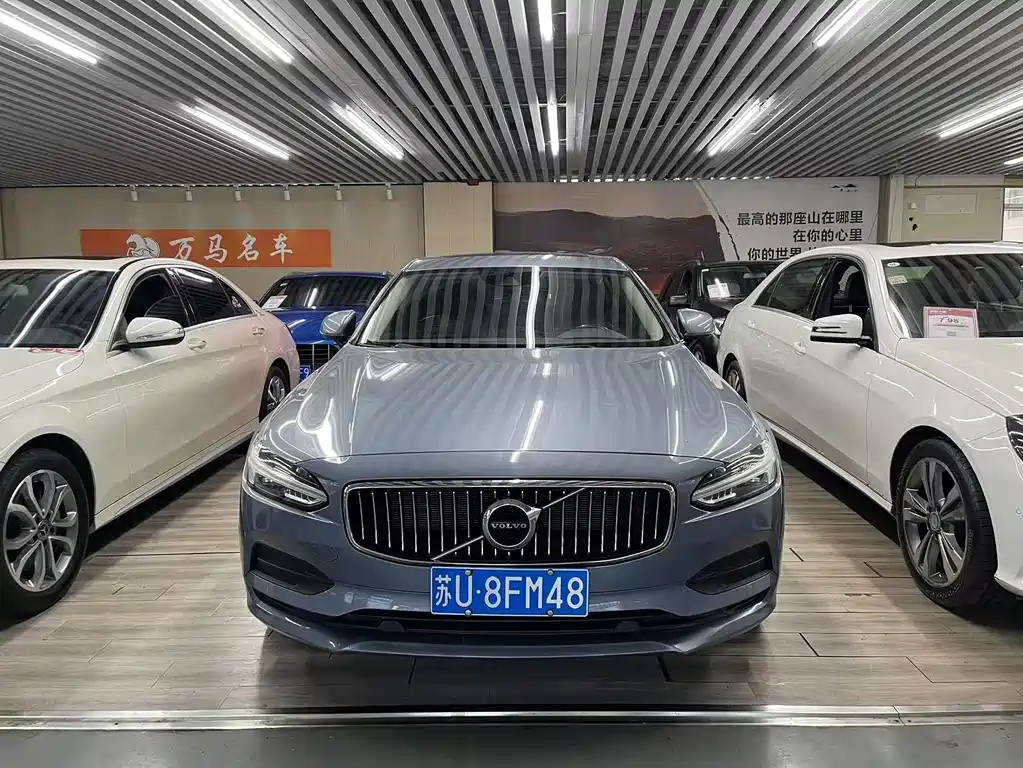 Volvo S90 2018 T4