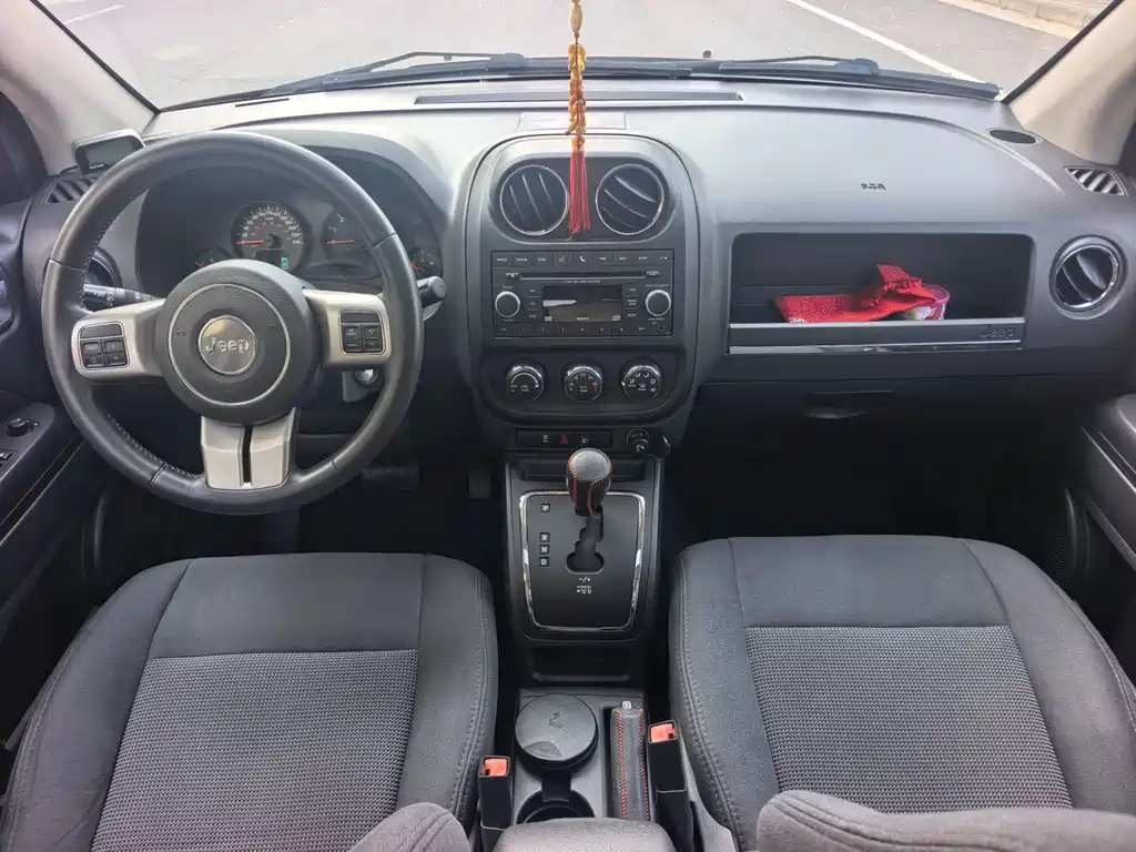 Jeep Compass (Import) — миниатюра 12