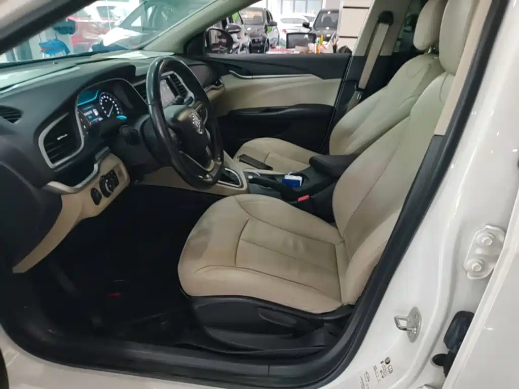Buick Excelle — миниатюра 15