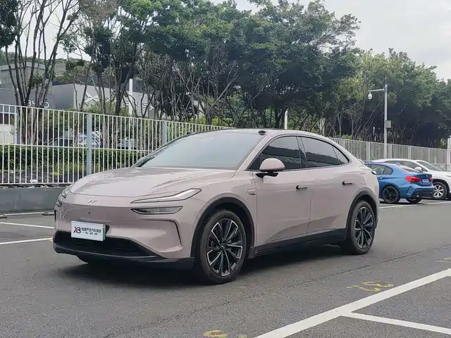 2025 Nio L60