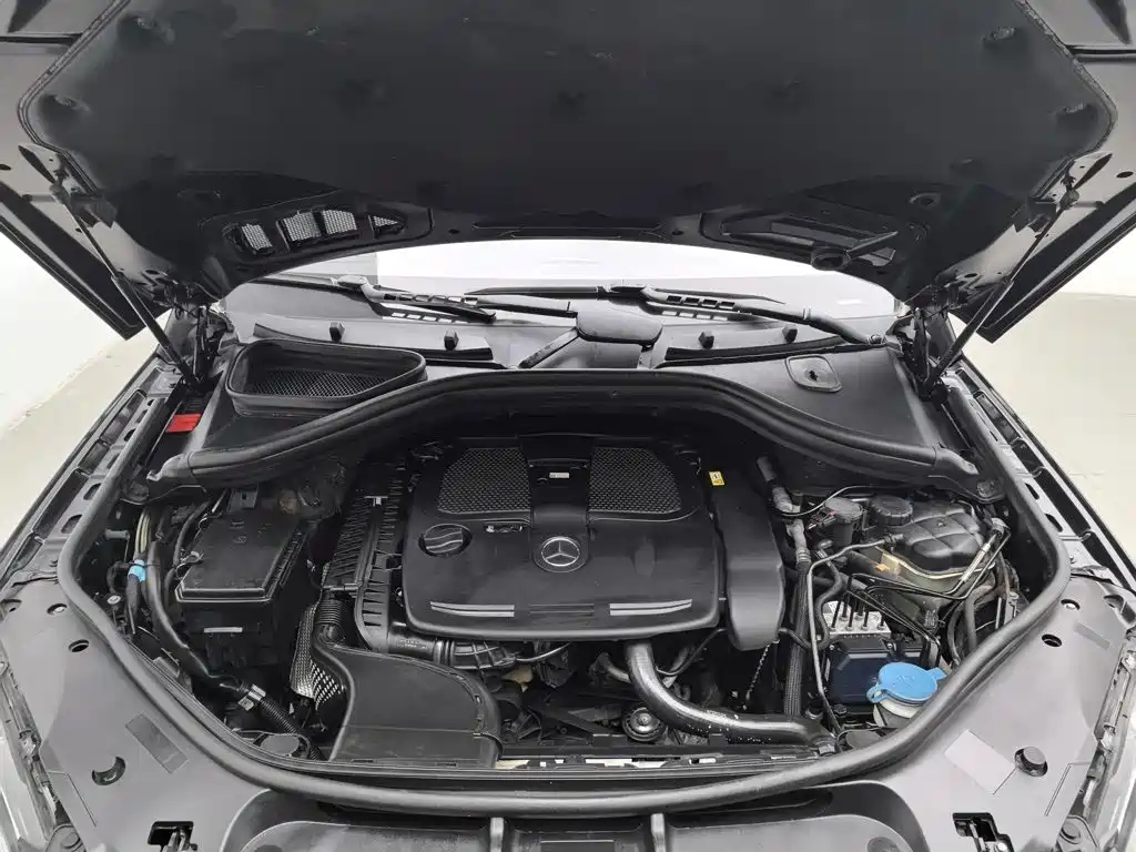 Mercedes-Benz M-Class — миниатюра 6