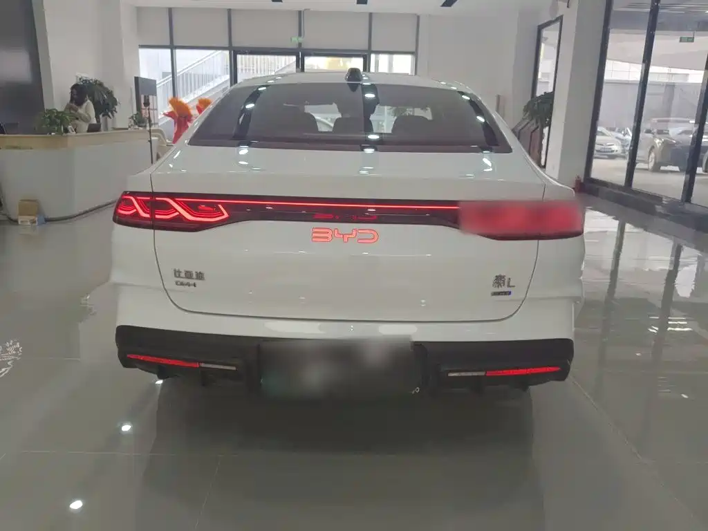 BYD Qin L L 2025 DM-i Smart Drive 120KM