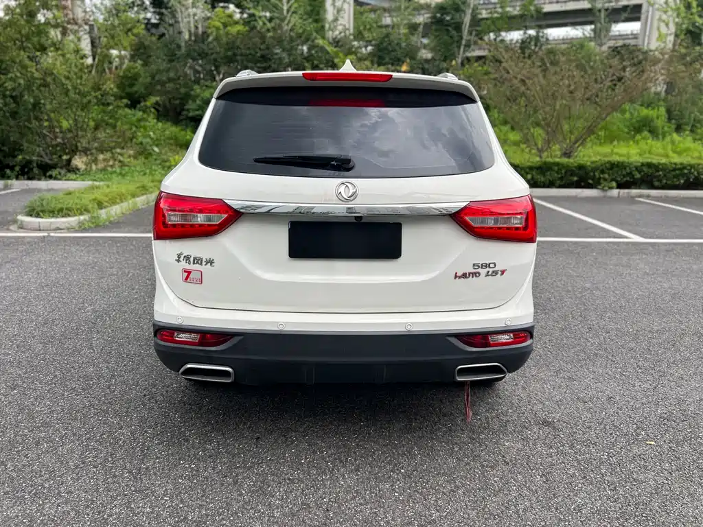 Dongfeng 580 2018 1.5T MT Luxury