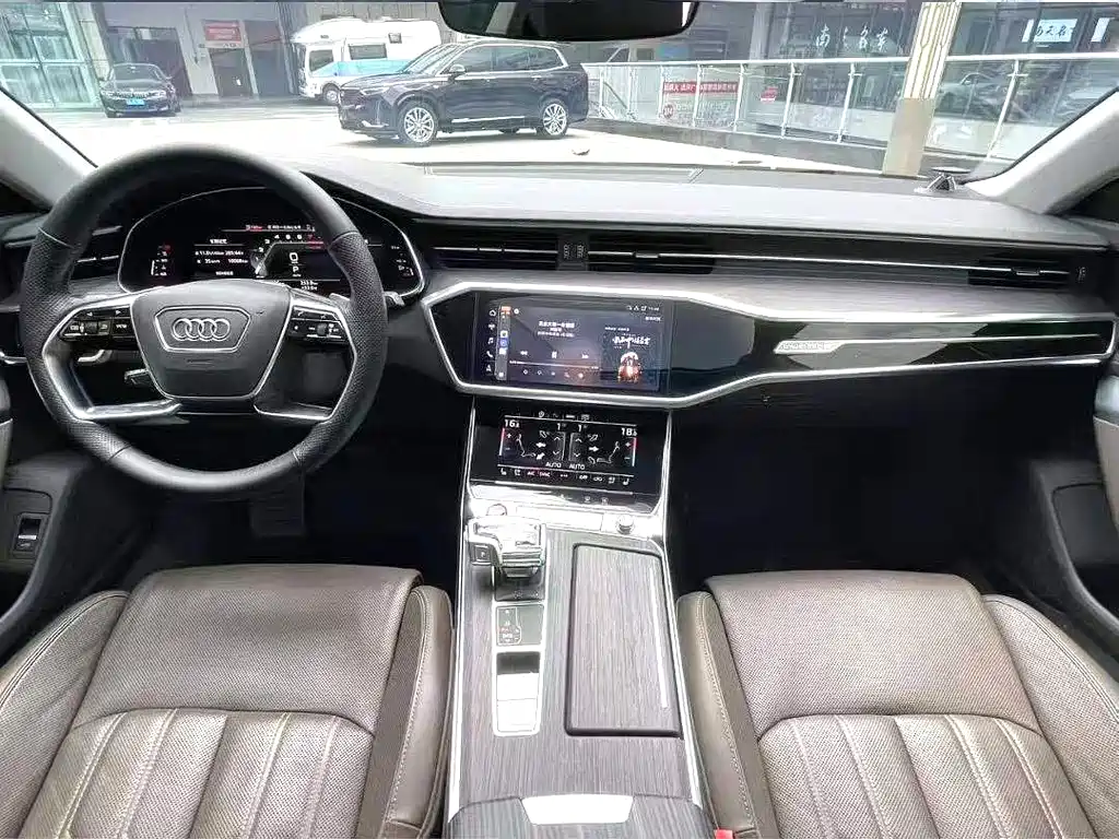 AUDI A7L