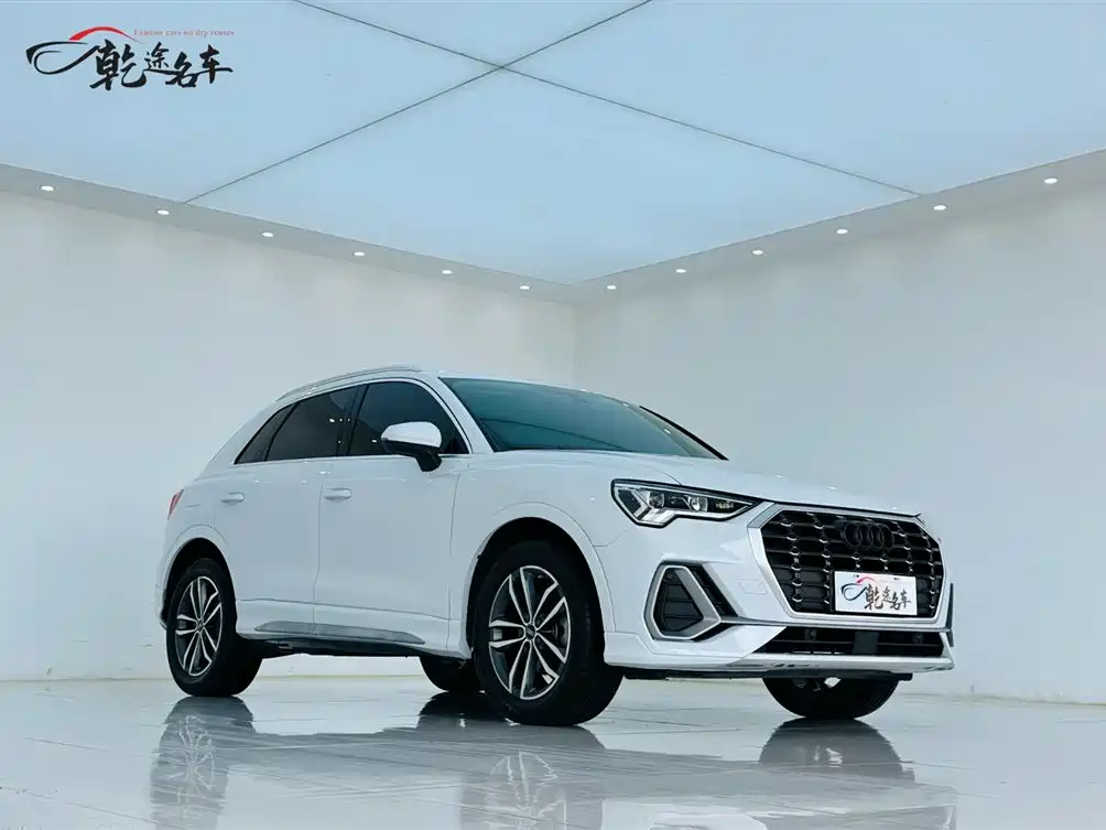Audi Q3 2022 35 TFSI
