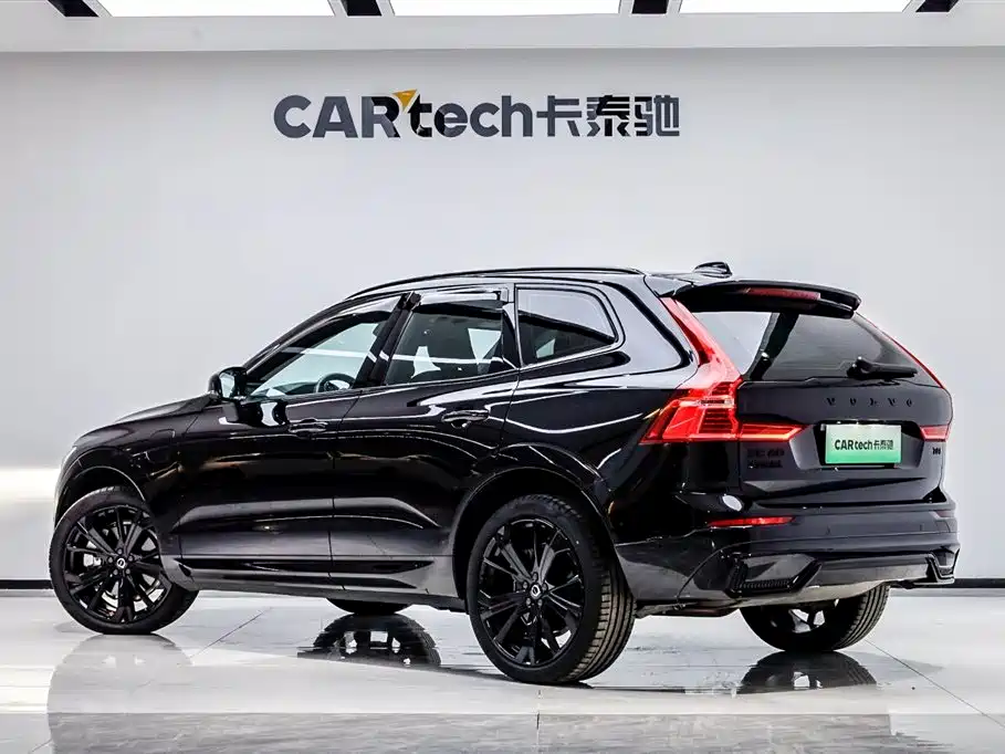 Volvo XC60 2024 T8