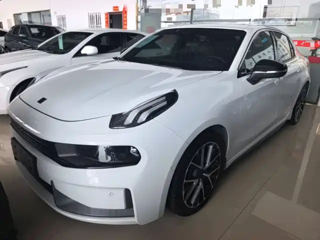 2019 Lynk & Co 03