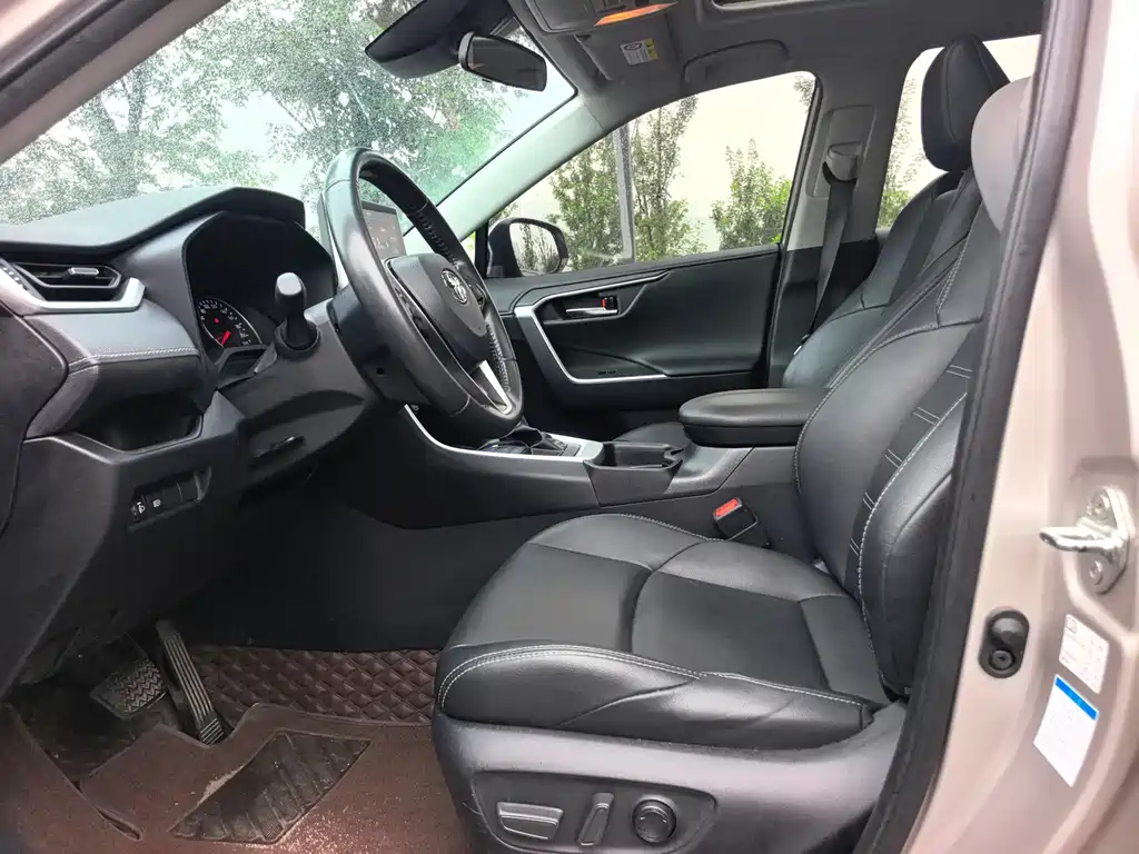 Toyota Wildlander — миниатюра 8