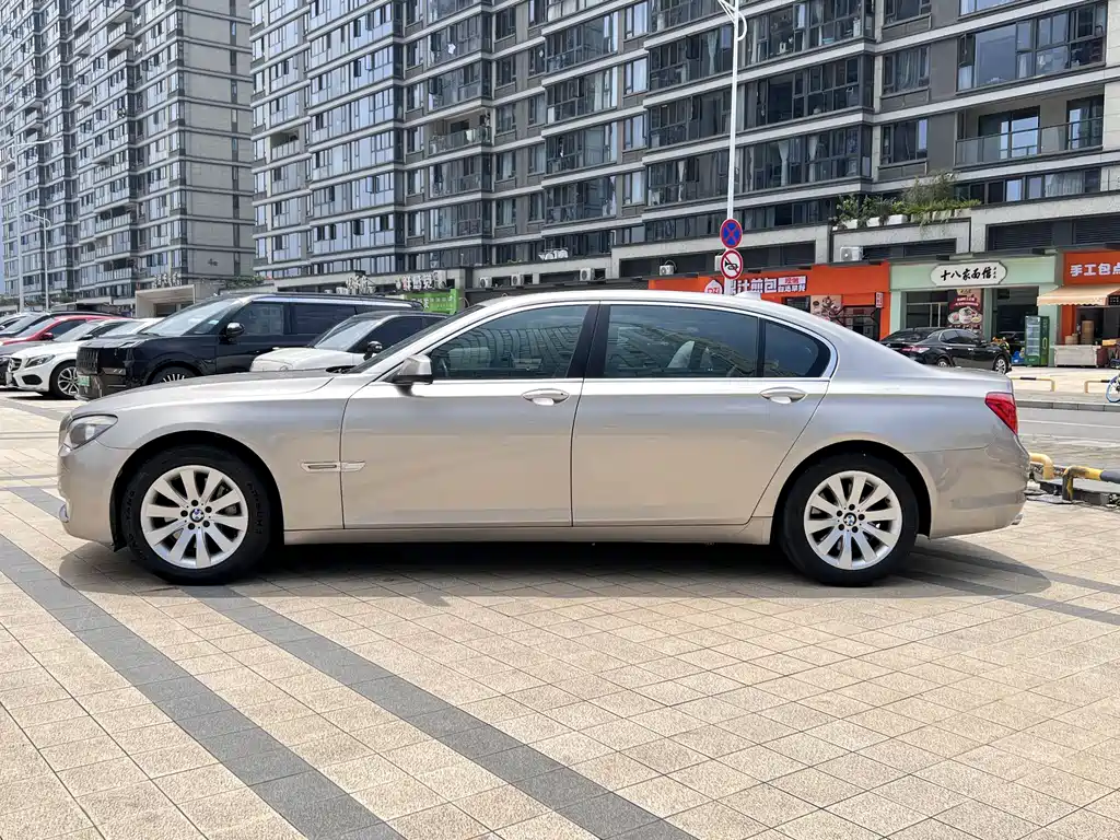 BMW 7 Series 7 2009 740Li Luxury