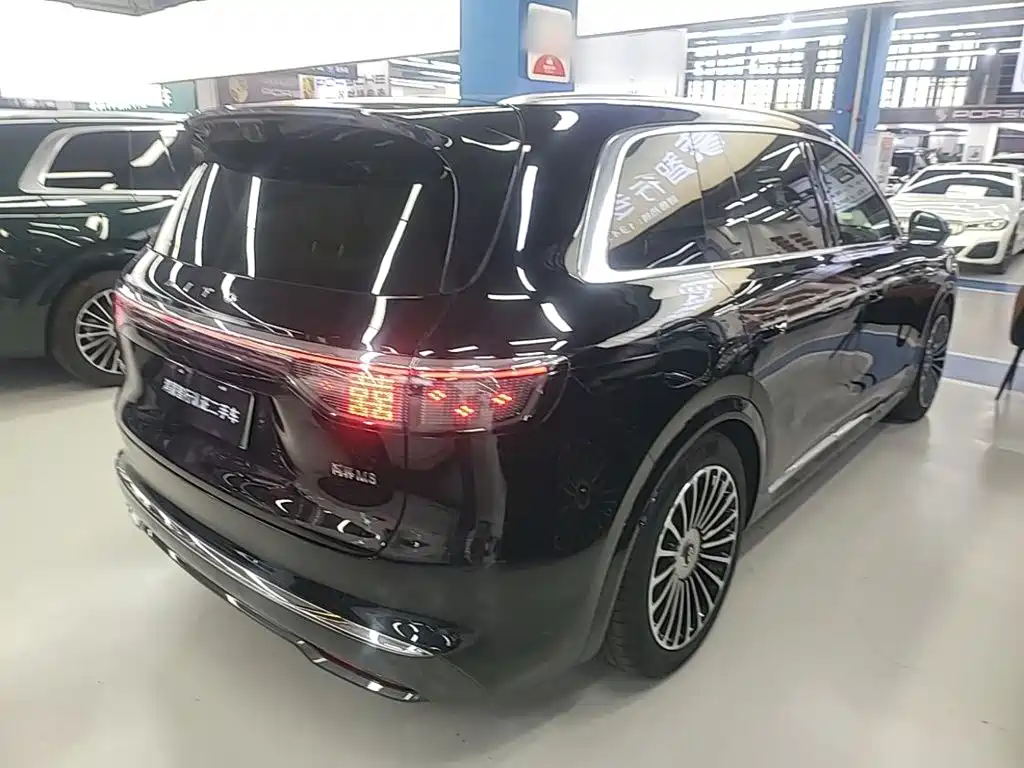 Aito M8 2025 Ultra 53.4kWh 6 мест (192 ）