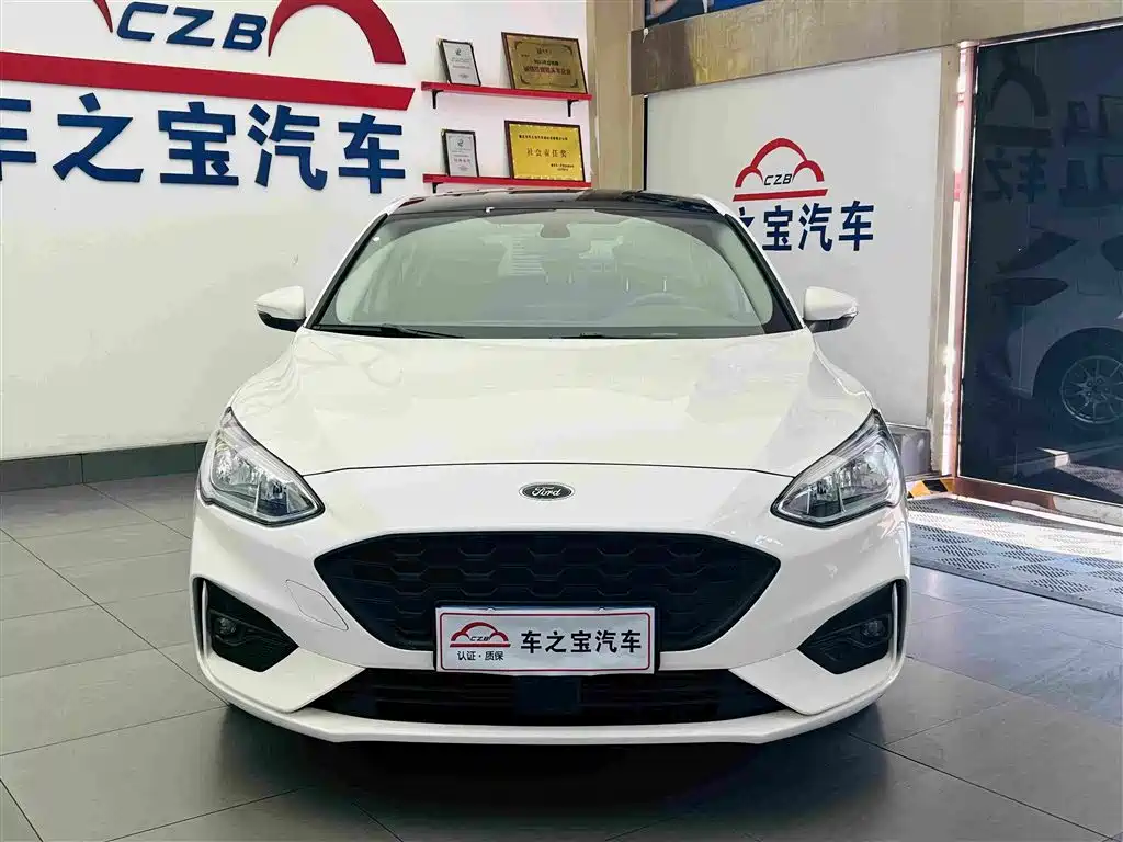 Ford Focus 2020 EcoBoost 180 AT