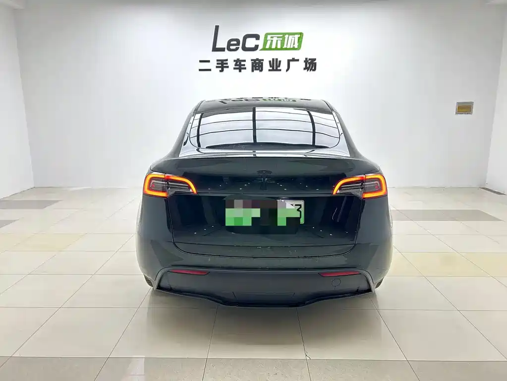 Tesla Model Y — фотографии объявления, Фото 9
