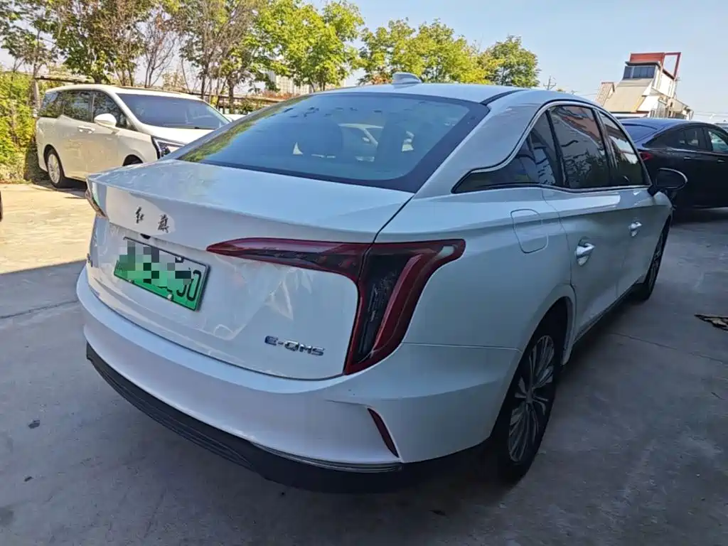 Hongqi Hongqi E-QM5 — миниатюра 7