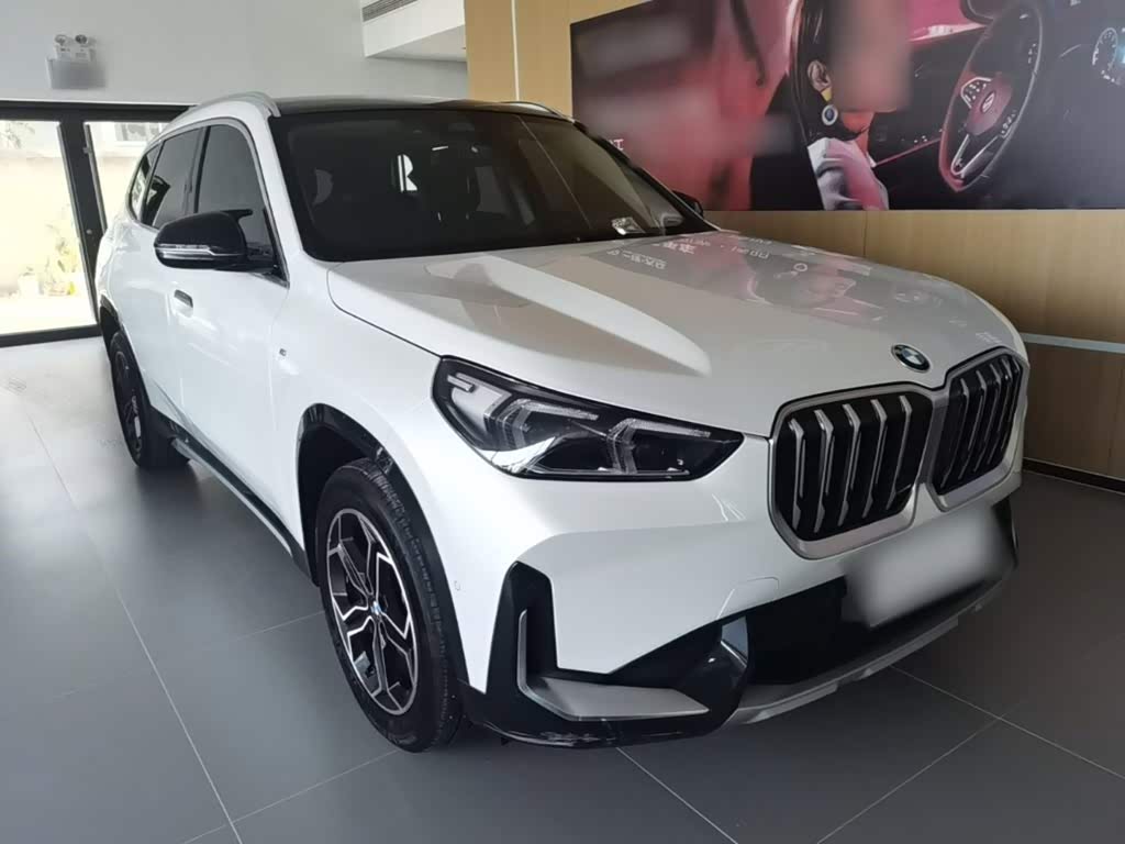 BMW X1 1.5 л 2024 г. Белый, пробег 41200 км