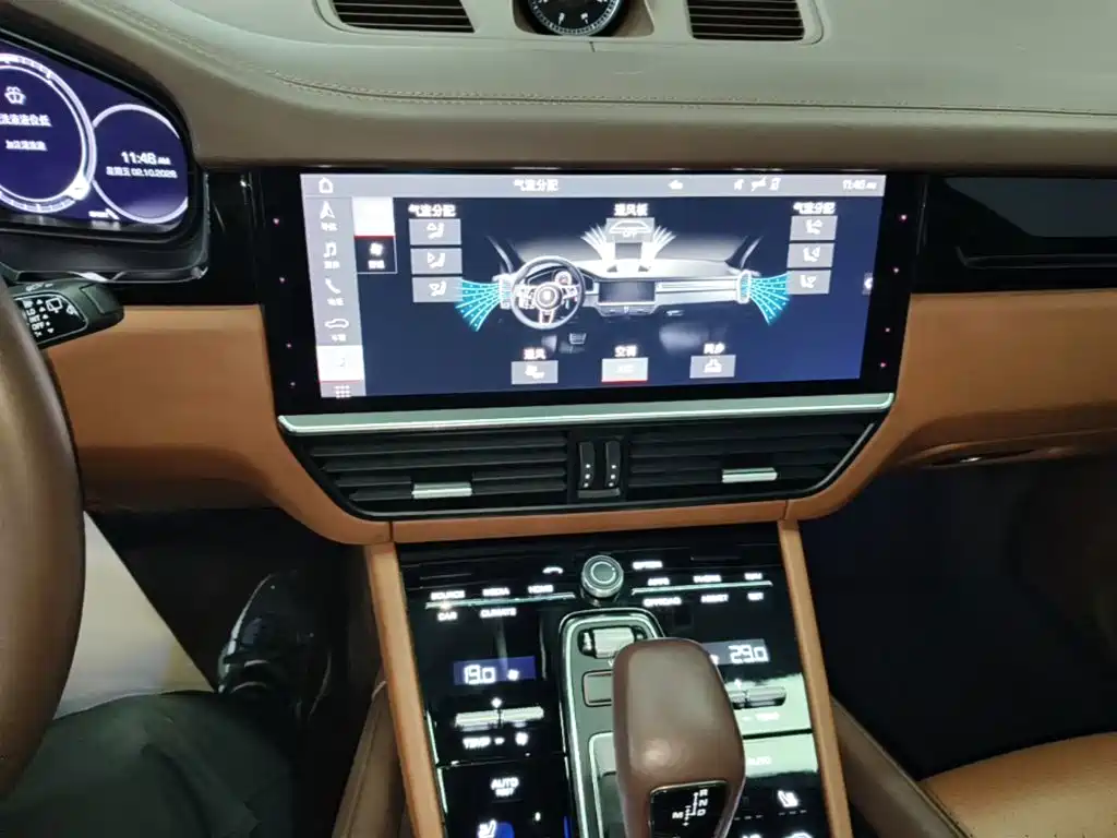 Porsche Cayenne — миниатюра 13