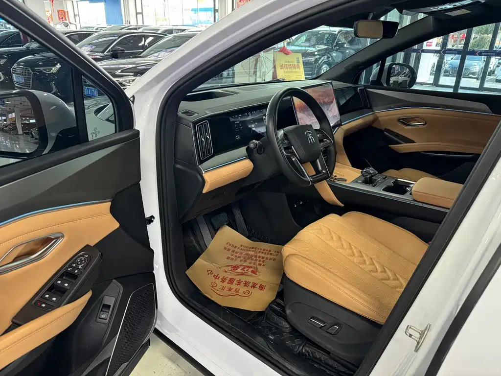 BYD L DM-i — миниатюра 8