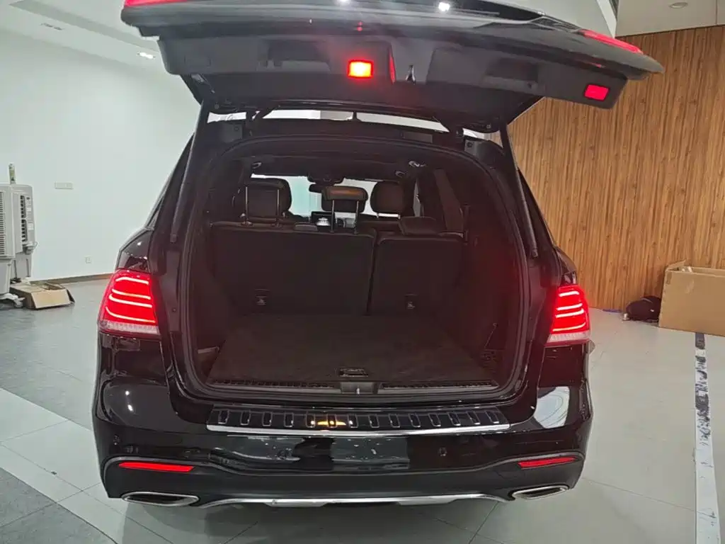 Mercedes-Benz GLE (Import) — миниатюра 19