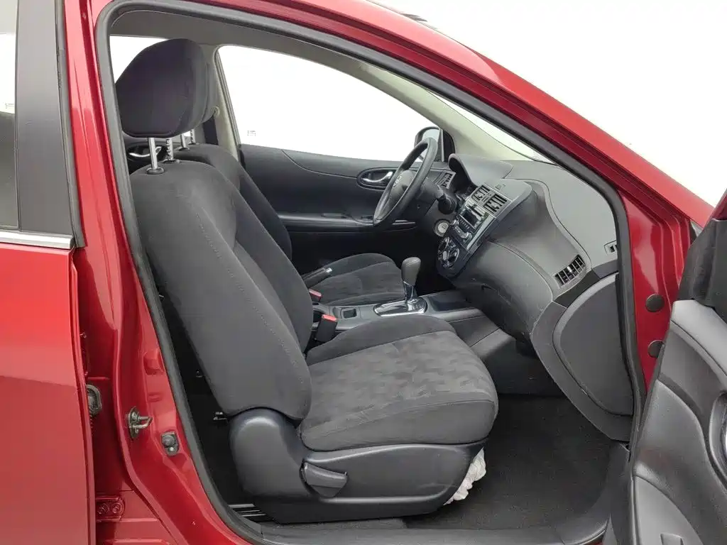 Nissan Tiida — миниатюра 23