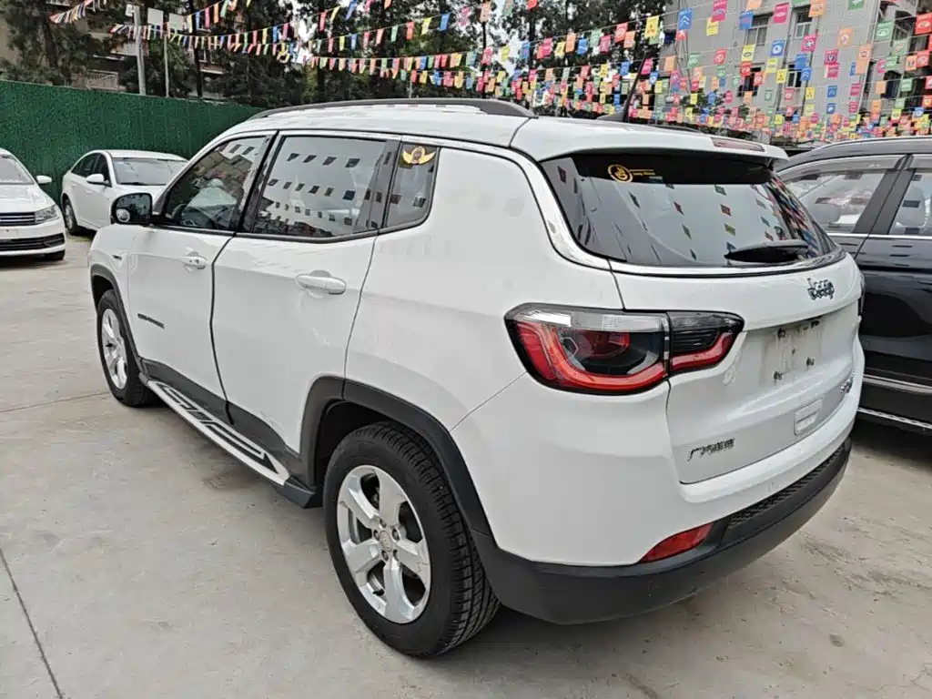 Jeep Compass — миниатюра 5