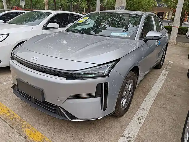 GEELY GALAXY GALAXY L6 2025