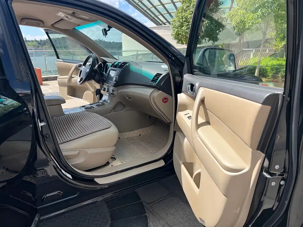 Toyota Highlander — миниатюра 6