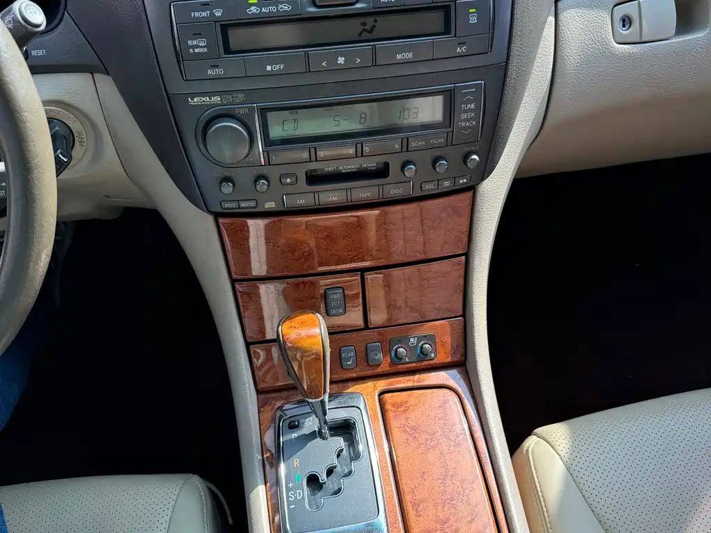 Lexus LS 2004 430