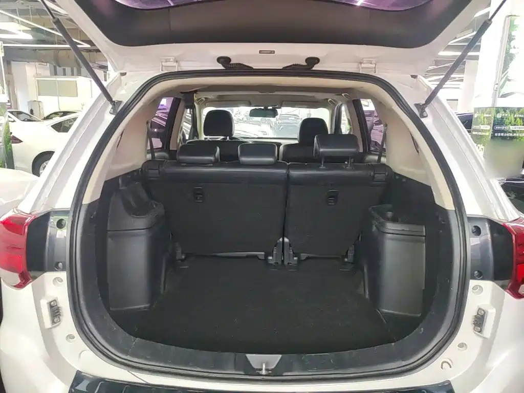 Mitsubishi Outlander — миниатюра 19