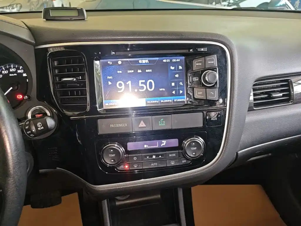 Mitsubishi Outlander (Import) — миниатюра 13