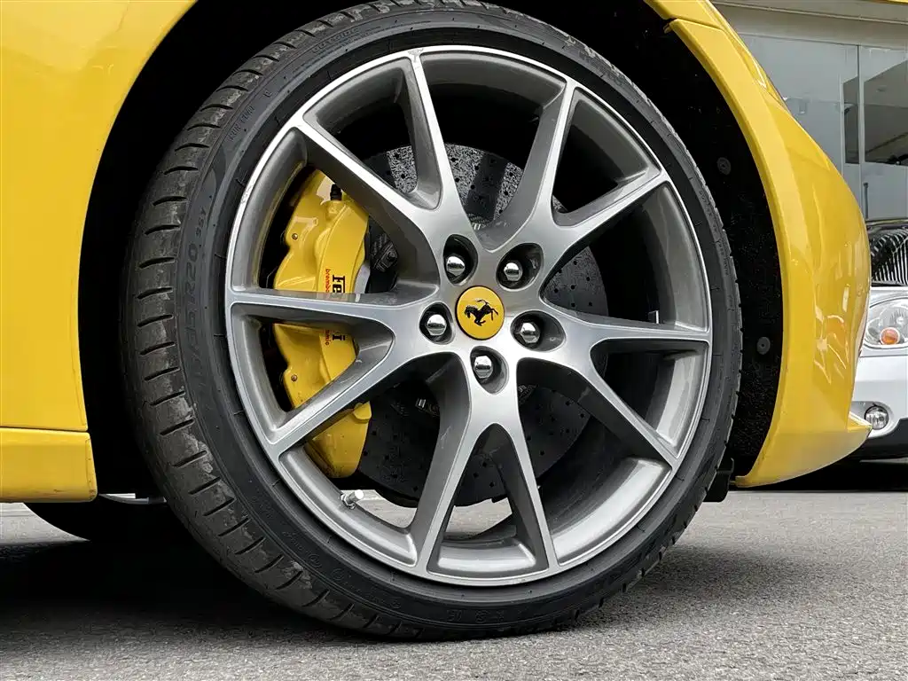 Ferrari California T 2009 4.3L