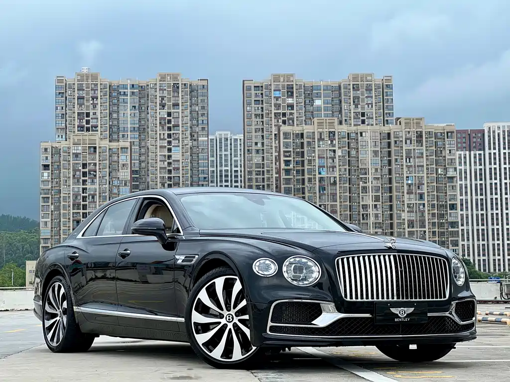 Bentley Flying Spur 2024 V8 Edition 8