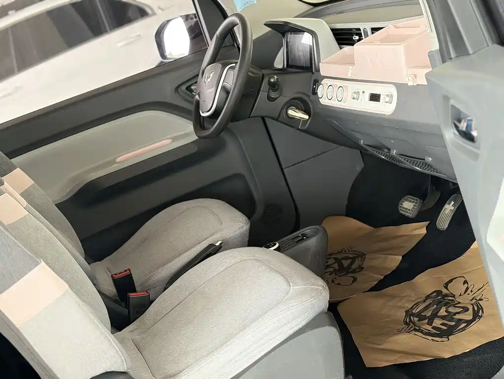 Wuling MINIEV — миниатюра 11