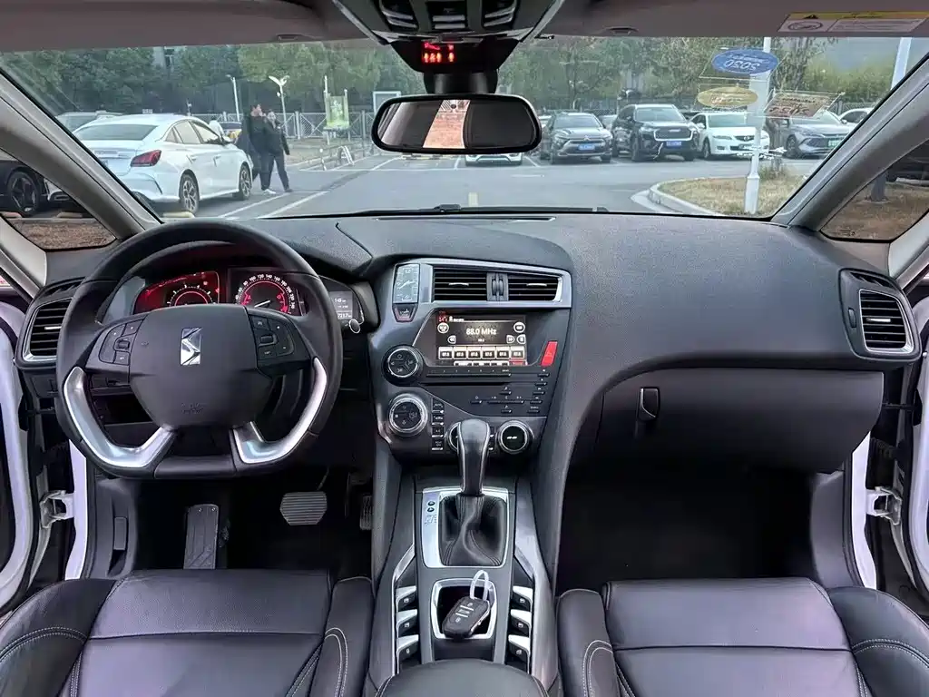 DS DS 5 — миниатюра 5