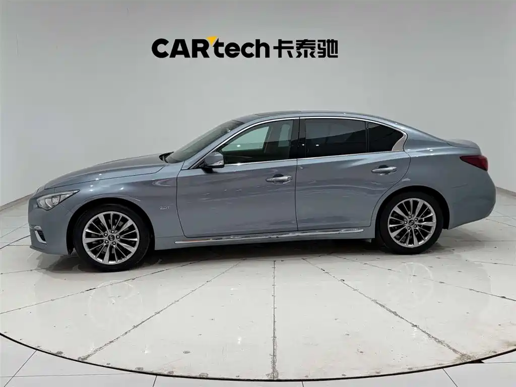 Infiniti Q50L 2018 2.0T V