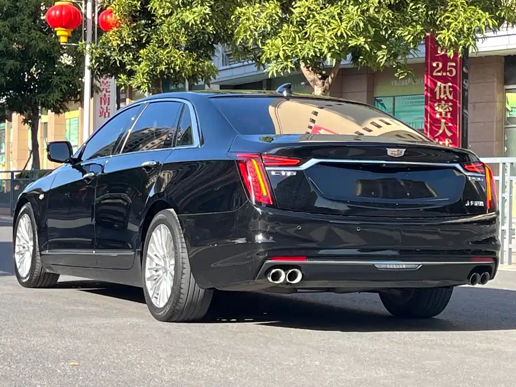 CADILLAC CT6