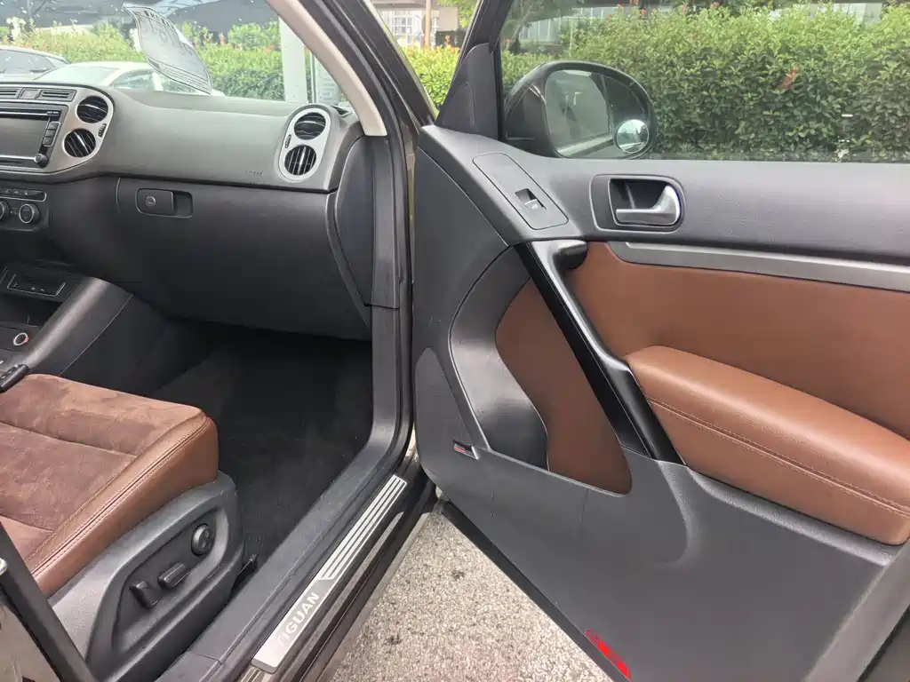 Volkswagen Tiguan 2013 2.0TSI AT Flagship