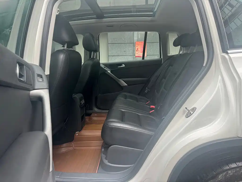 Volkswagen Tiguan 2012 1.8TSI AT