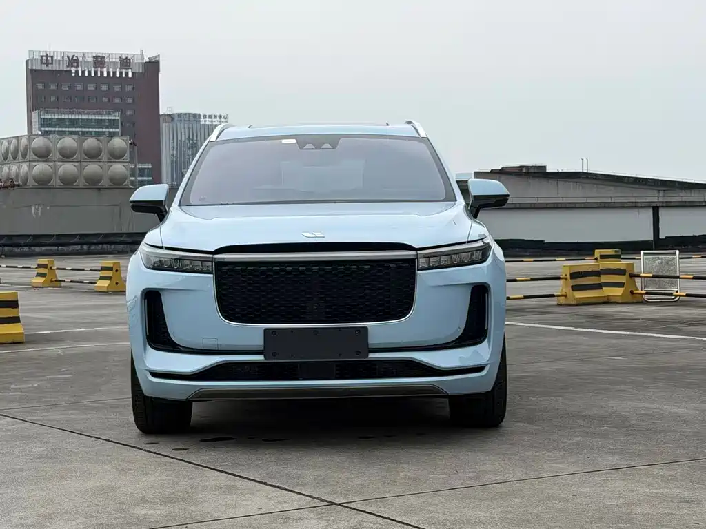Li Auto ONE 2020 6 мест