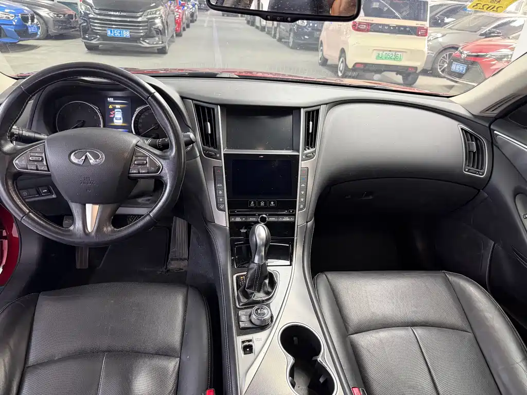 Infiniti Q50L 2015 2.0T Enjoy