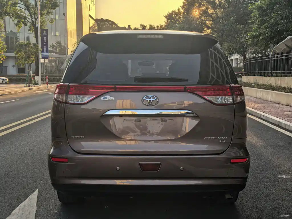 TOYOTA PREVIA