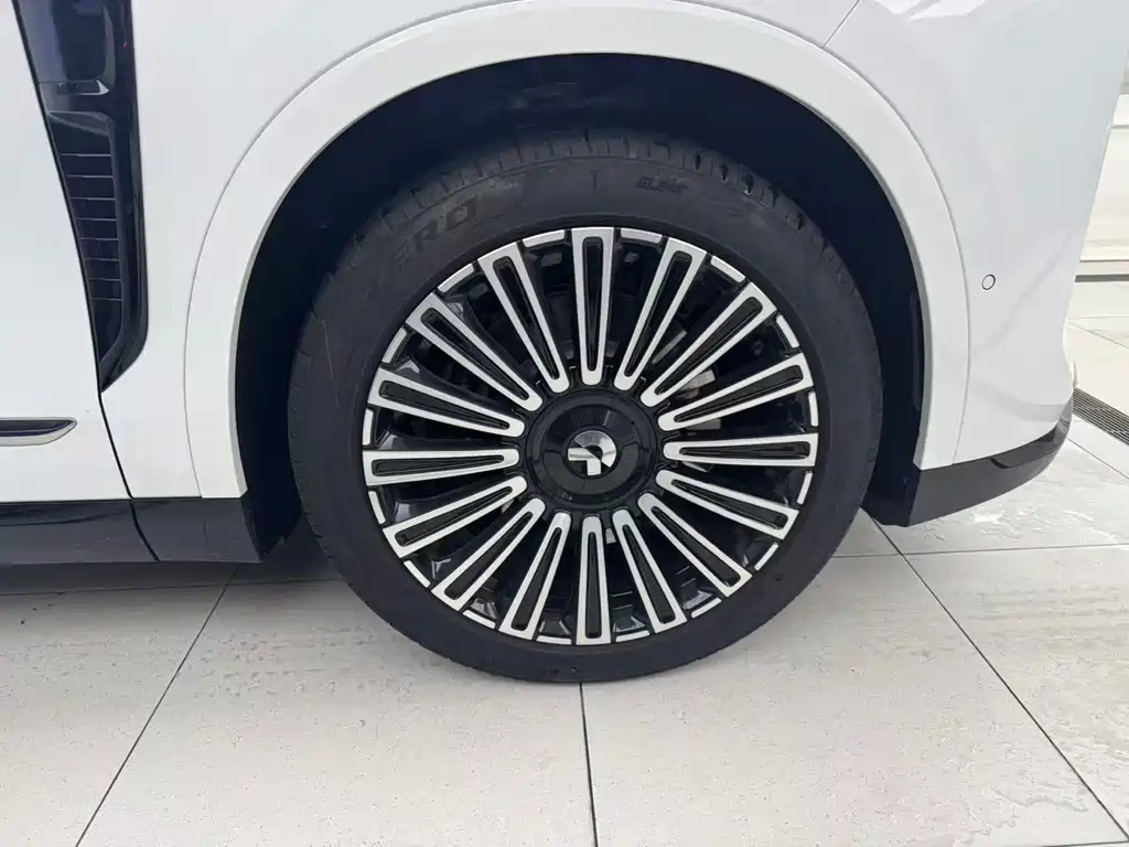 NIO ES8 — миниатюра 7