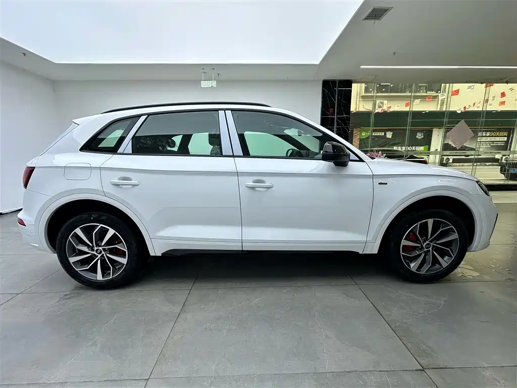 Audi Q5L 2024 40 TFSI Luxury
